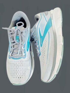 Brooks  Trace  2 Women's White & Teal Running Shoes 9.5